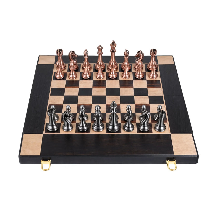 Échiquier métal 38 cm, plateau sombre, pièces en métal cuivre et étain
